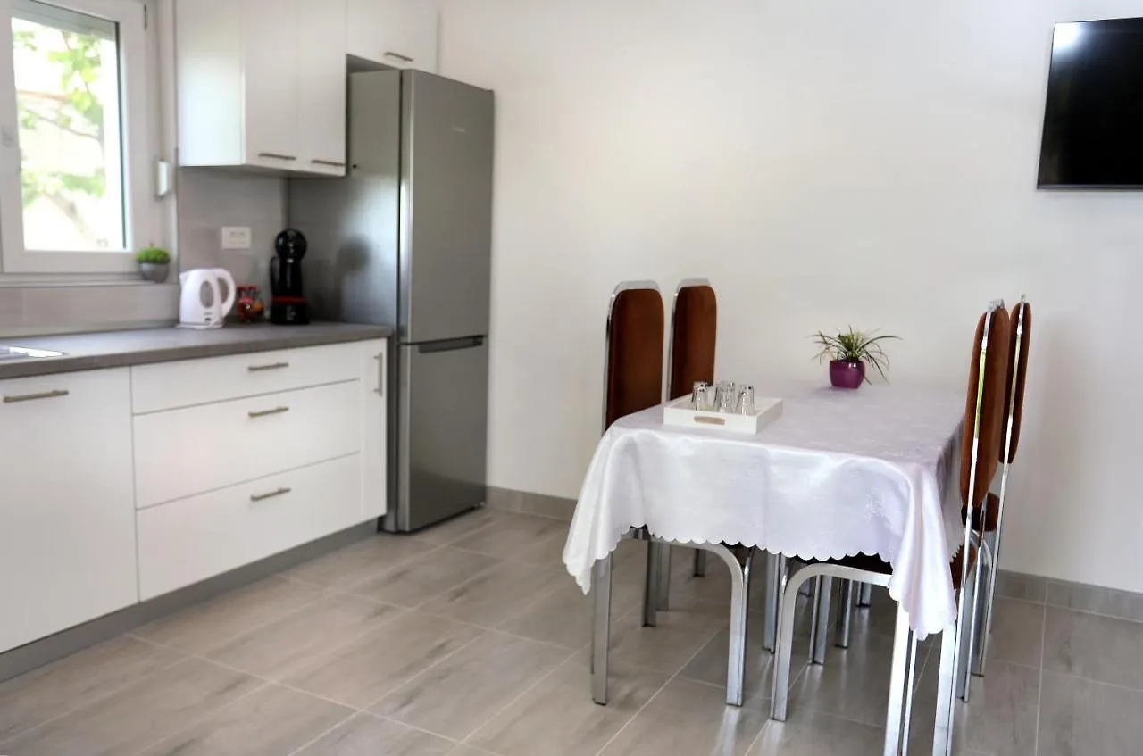 Mika Apartment Kastela