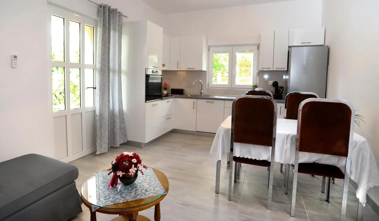 Mika Apartment Kastela